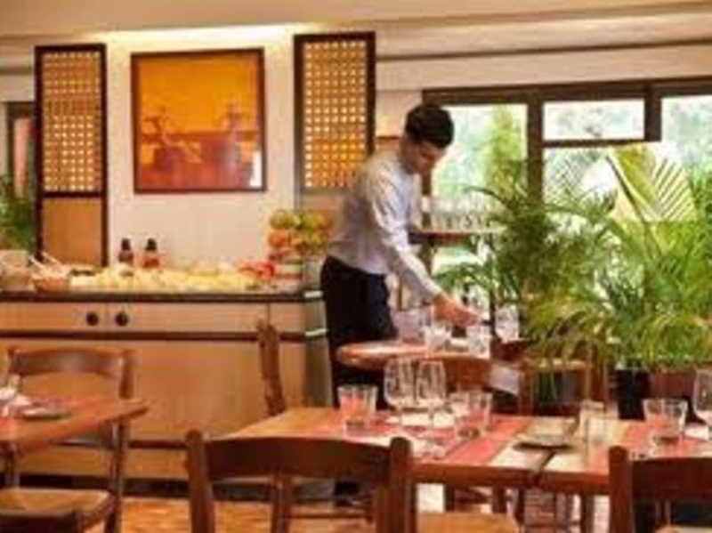 Campanile Arras - Saint-Nicolas Restaurant bilde